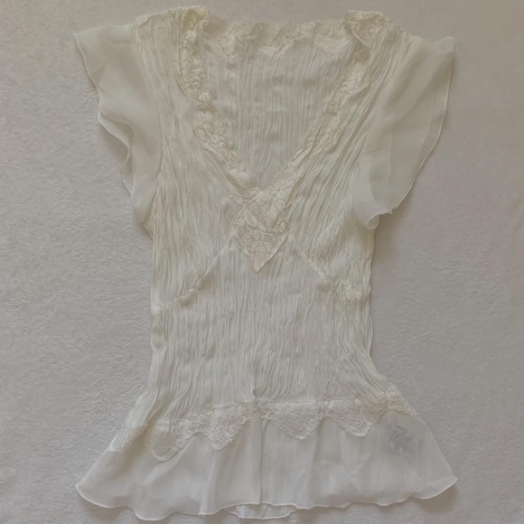 ethereal white flutter sleeve top✨🤍 - Picture 1 of 3